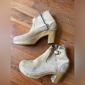 No. 6 boots size 39
